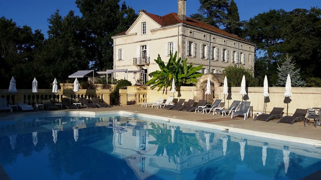 Le Manoir Jean Hotel 3*