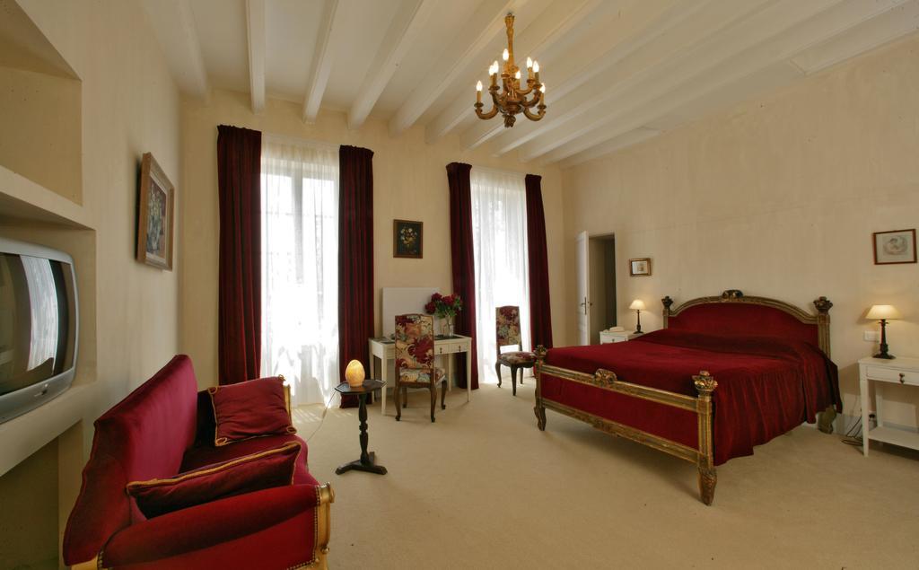 Le Manoir Jean Hotel 3*